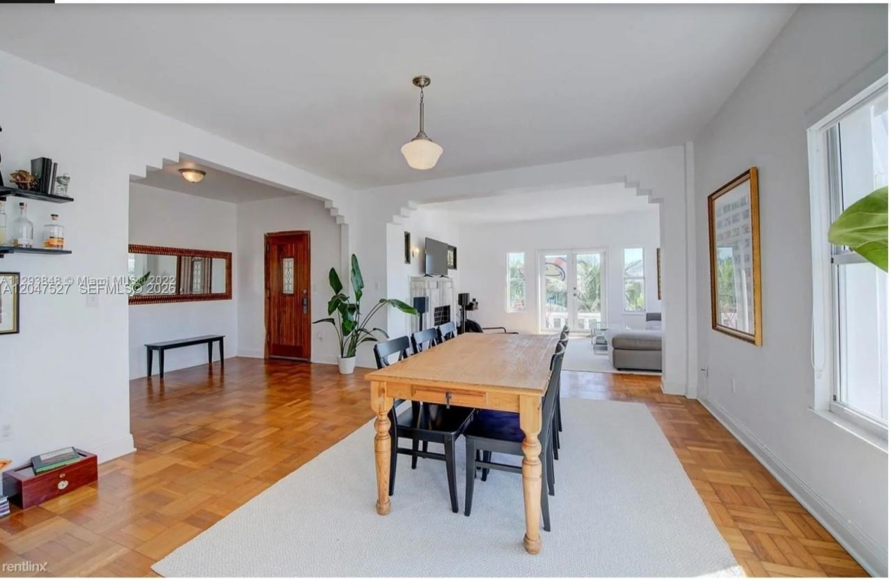4035 N Meridian Ave, Unit PH, Miami Beach, FL 33140 Photo