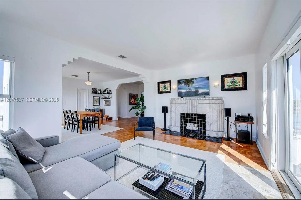 4035 N Meridian Ave, Unit PH, Miami Beach, FL 33140 Photo