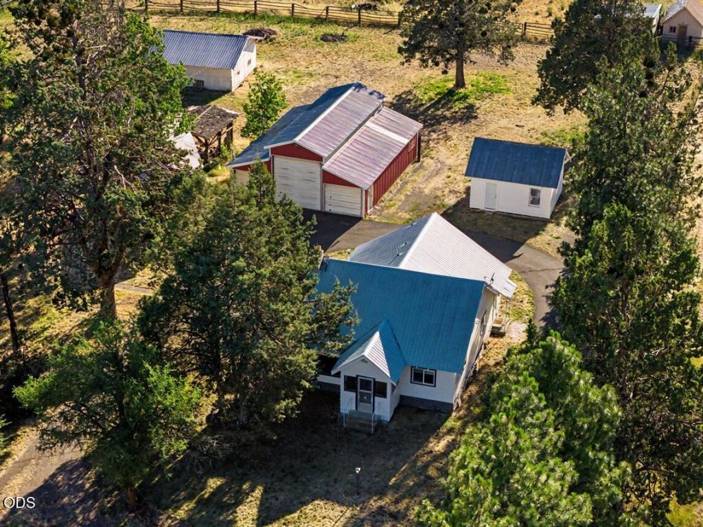 3330 Orindale Road, Klamath Falls, OR 97601 Main Photo