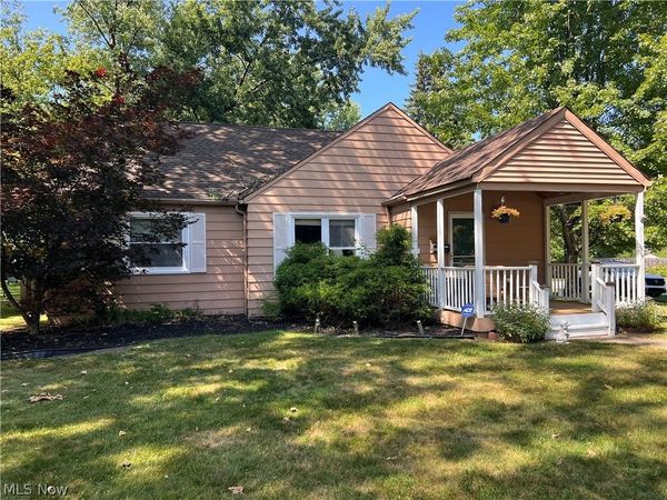 24104 Smith Avenue , Westlake, OH 44145