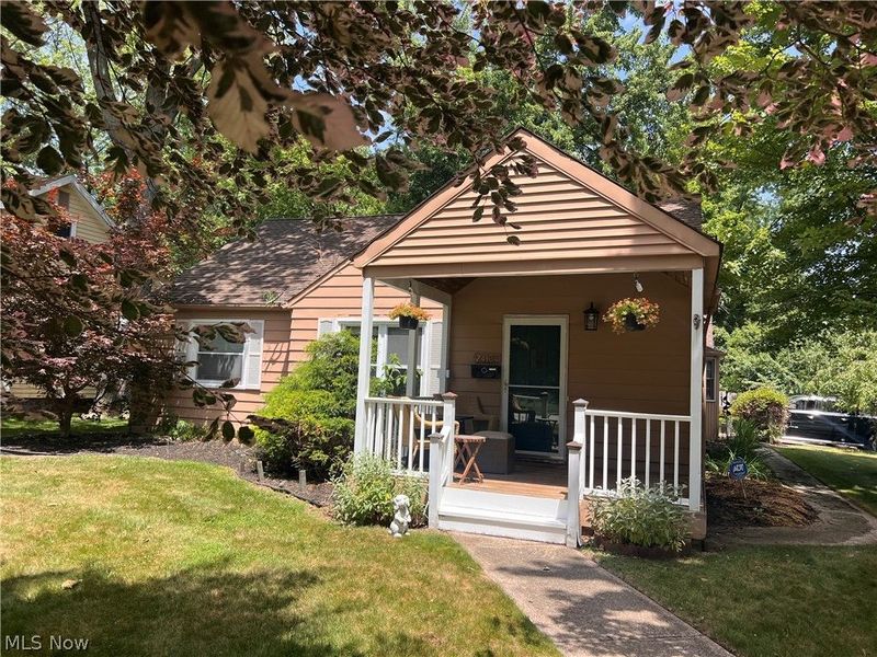 24104 Smith Avenue, Westlake, OH 44145 Photo 2