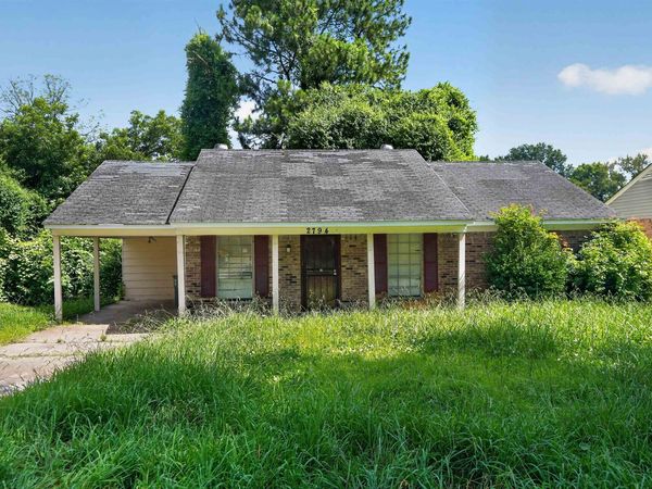 2794 LAKE PARK RD, Memphis, TN 38127