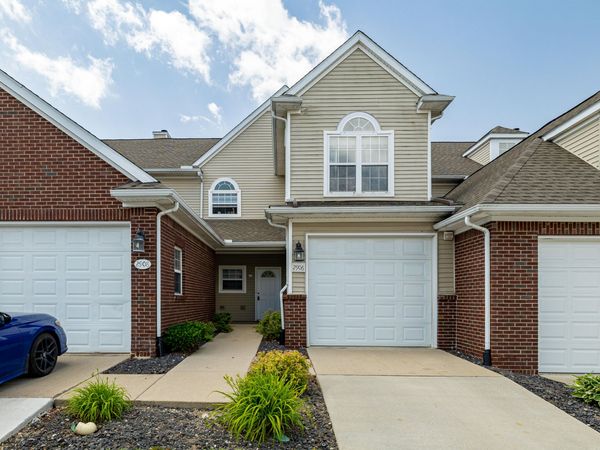 2906 N Knightsbridge Circle, Ann Arbor, MI 48105