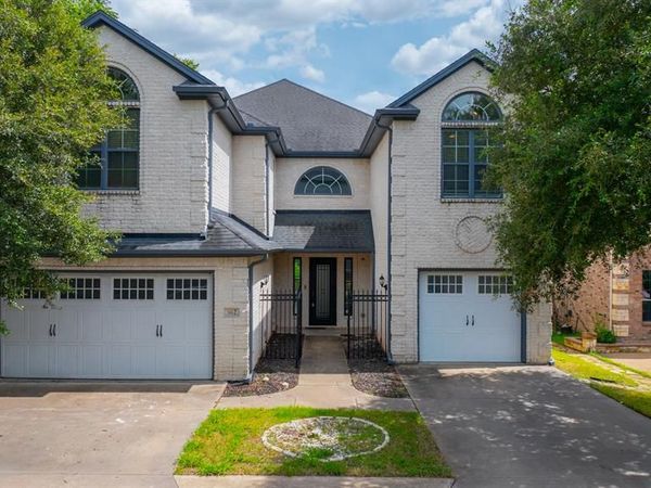 902 Saint George Place, DeSoto, TX 75115
