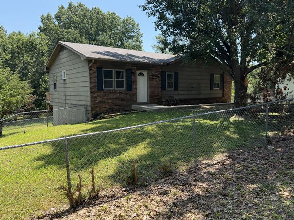 2208 Lynn Drive, West Plains, MO 65775