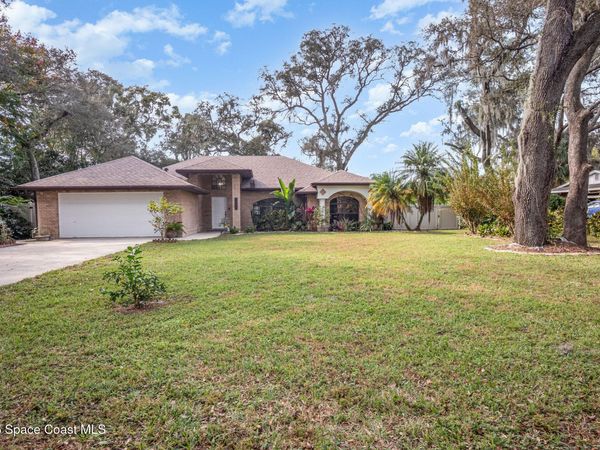 1356 Canary Drive , DeLand, FL 32720
