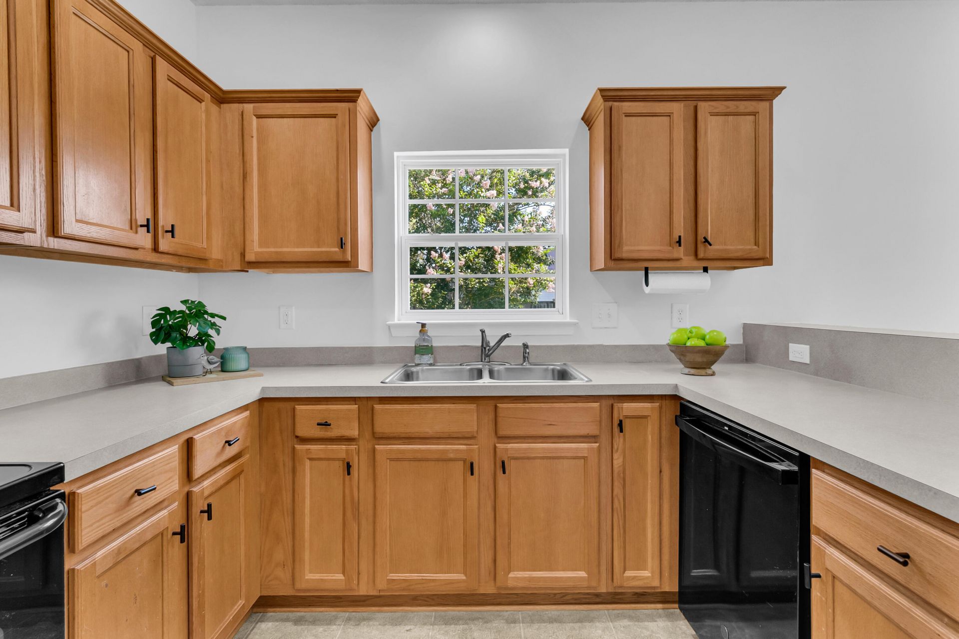 120 Speer Street Photo 10