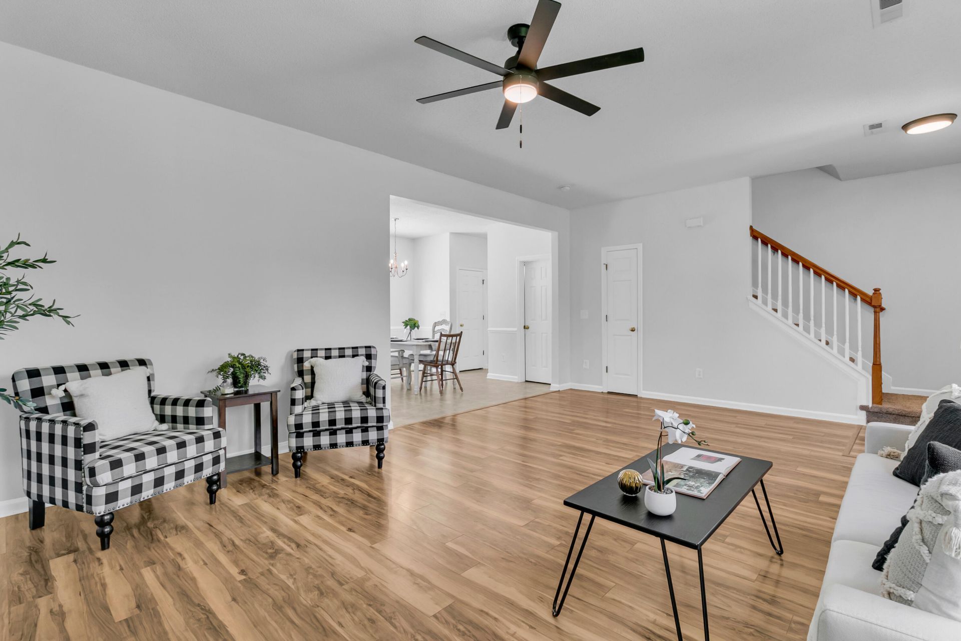 120 Speer Street Photo 6