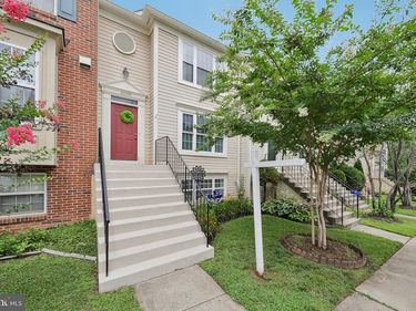 22076 MANNING SQUARE, STERLING, VA 20166