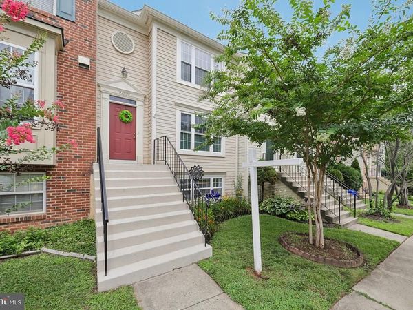 22076 MANNING SQUARE, STERLING, VA 20166