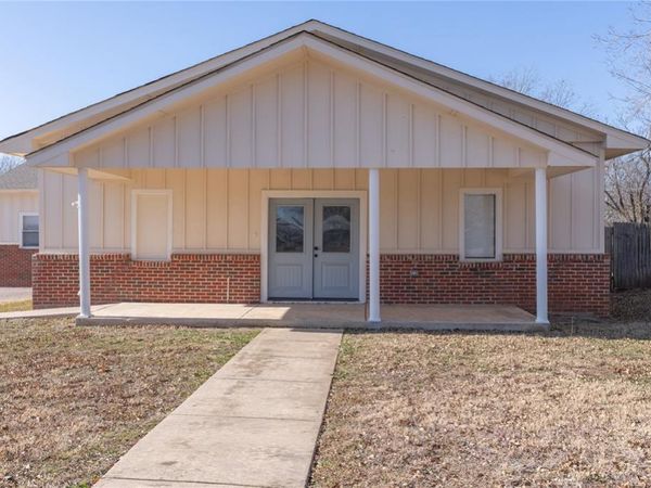 700 N Tucker Avenue, Shawnee, OK 74801
