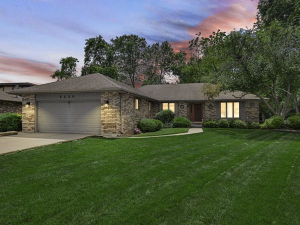 5239 Laramie Court , Oak Forest, IL 60452