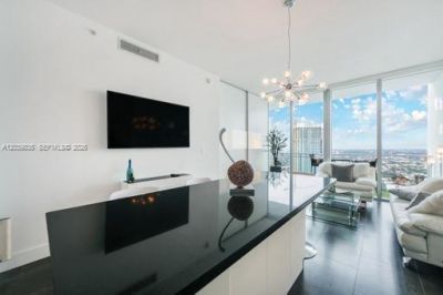 92 SW 3rd St , Unit 5108, Miami, FL 33130 Photo