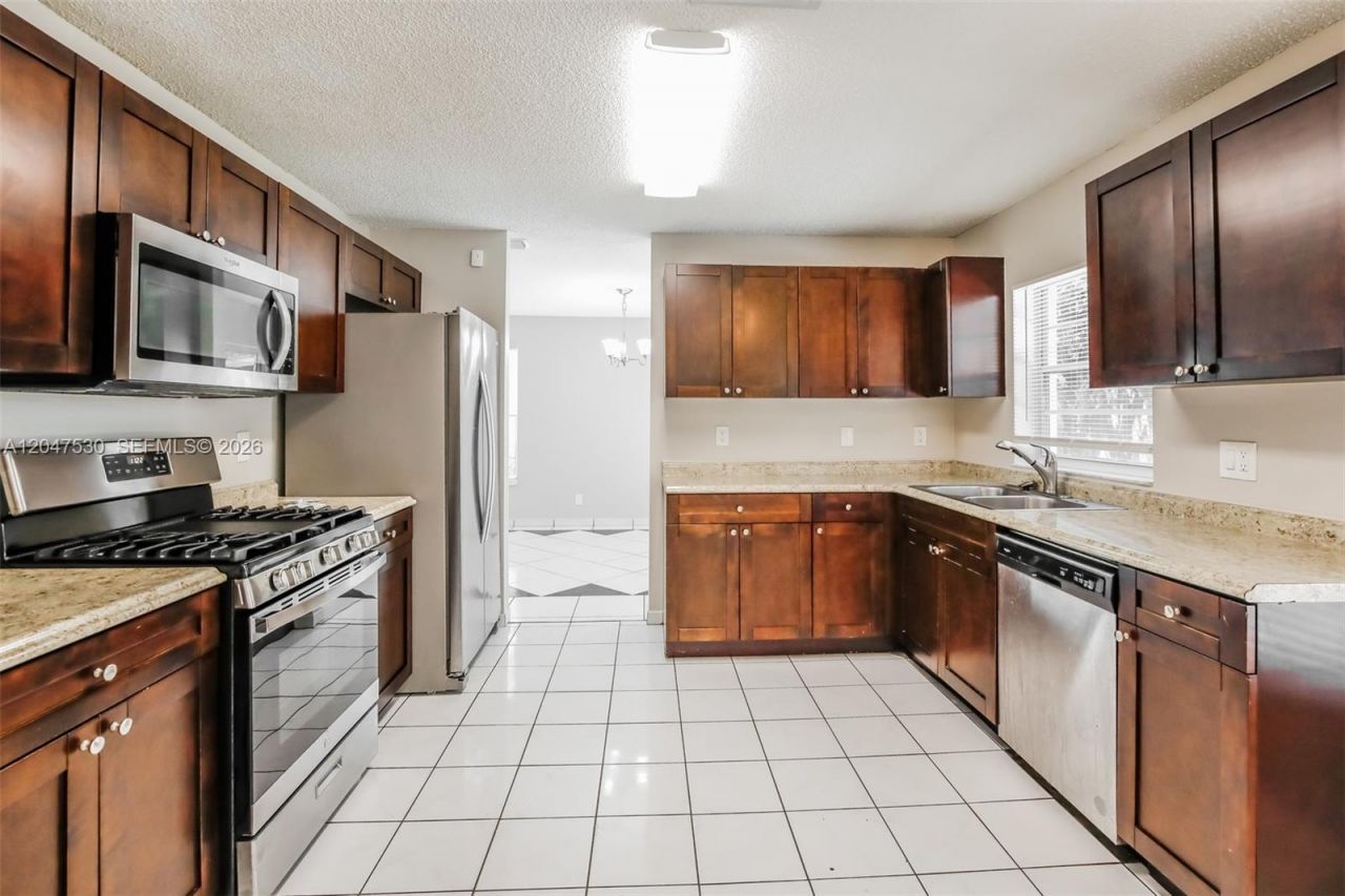 3232 NW 121st Ave , Sunrise, FL 33323 Photo
