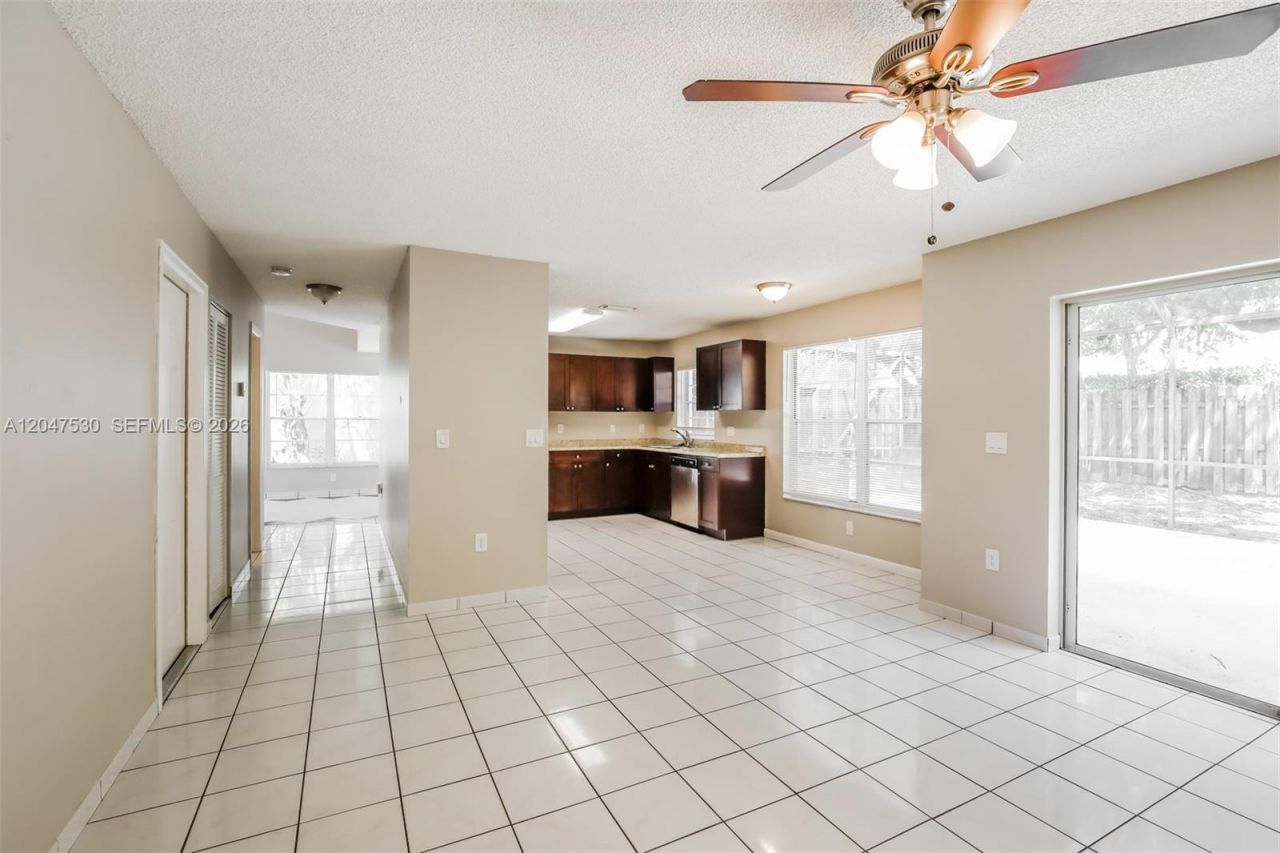 3232 NW 121st Ave , Sunrise, FL 33323 Photo
