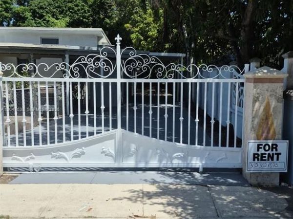 257 W 45th St, Unit 2, Hialeah, FL 33012