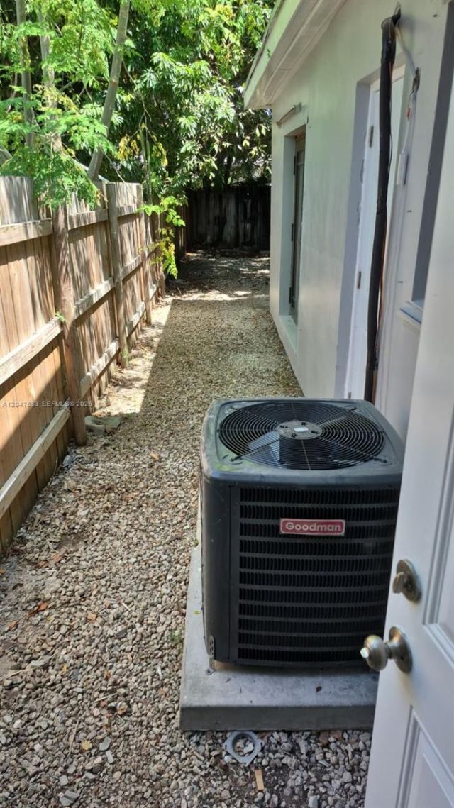 257 W 45th St, Unit 2, Hialeah, FL 33012 Photo