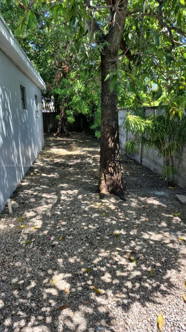 257 W 45th St, Unit 2, Hialeah, FL 33012 Photo