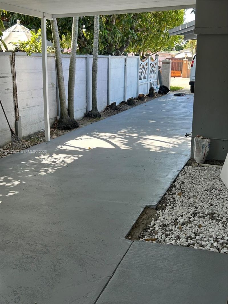 257 W 45th St, Unit 2, Hialeah, FL 33012 Photo