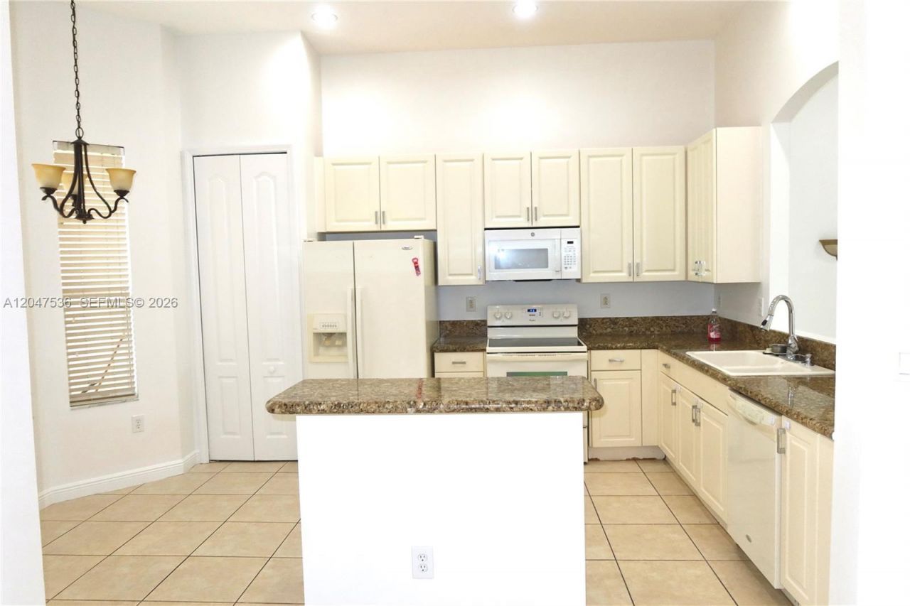 3488 NE 1st St, Unit 3488, Homestead, FL 33033 Photo