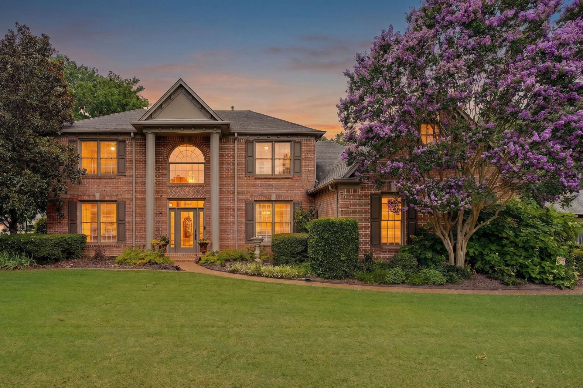 1951 CHELSEA PARK DR Germantown, TN 38139