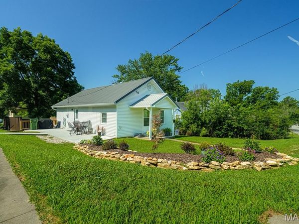 712 E 11th Street, Rolla, MO 65401