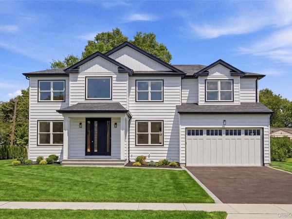16 Otsego Place , Jericho, NY 11753