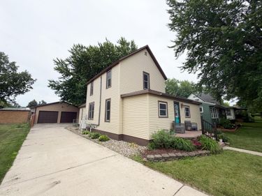 304 Louisiana Avenue, Adrian, MN 56110