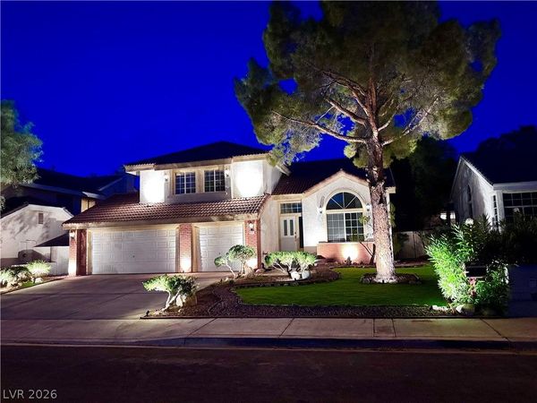 9721 Cascade Falls Avenue, Las Vegas, NV 89117