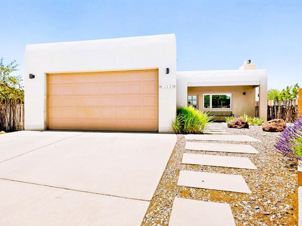 1522 Calle Redondo, Santa Fe, NM 87505