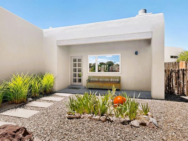 1522 Calle Redondo, Santa Fe, NM 87505