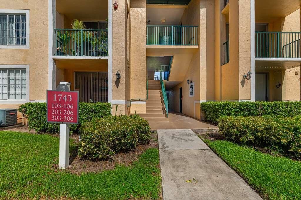 1743 Village Boulevard, Unit 205, West Palm Beach, FL 33409 Photo