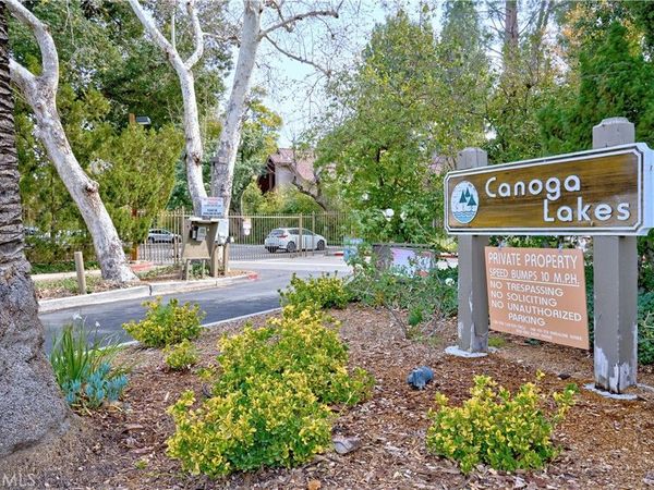 7120 Carlson Circle, Unit 284, Canoga Park, CA 91303
