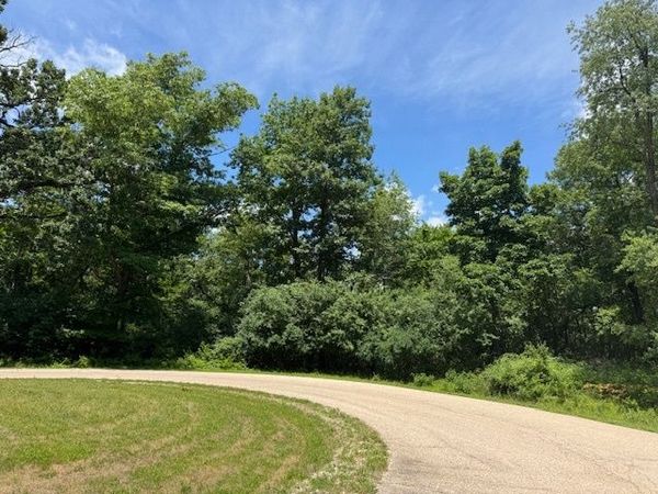 1302 Autumn Ridge Court , Crystal Lake, IL 60014