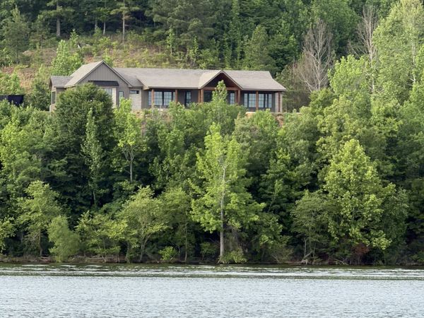 396 Moores Ln , Stewart, TN 37175