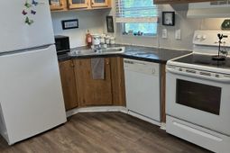219 Paula Court photo 4