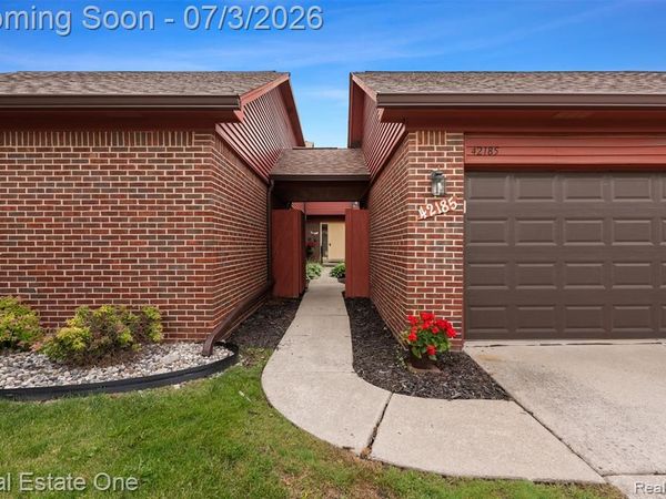 42185 Lochmoor Street, Clinton Twp, MI 48038