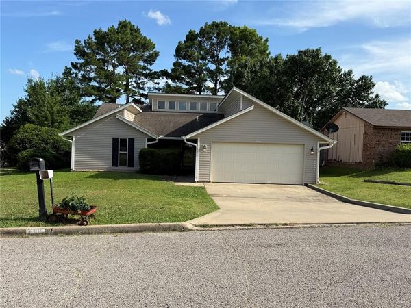 2001 Lona Avenue, Seminole, OK 74868