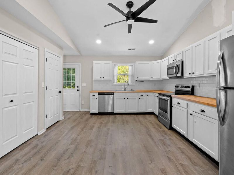 99 Sanders Drive, Florence, KY 41042 Photo 5