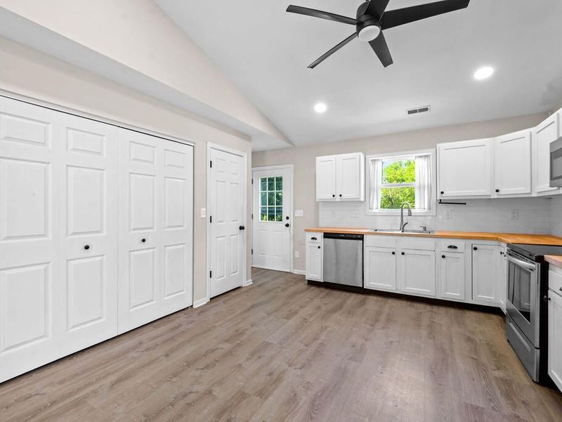 99 Sanders Drive, Florence, KY 41042 Photo 8