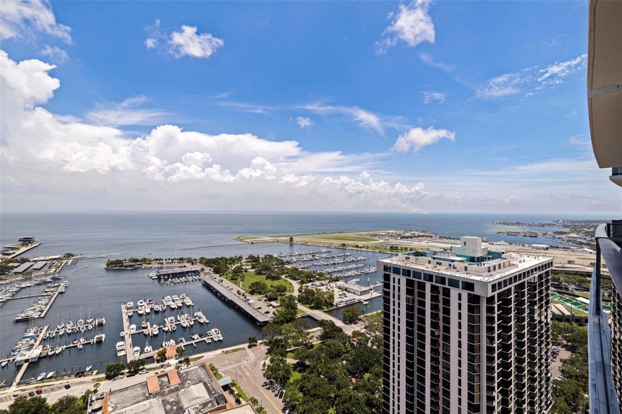 100 1st Avenue N, Unit 3405, Saint Petersburg, FL 33701 Photo
