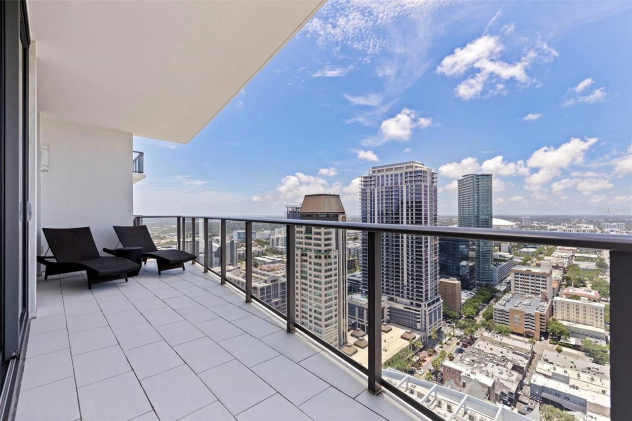 100 1st Avenue N, Unit 3405, Saint Petersburg, FL 33701 Photo