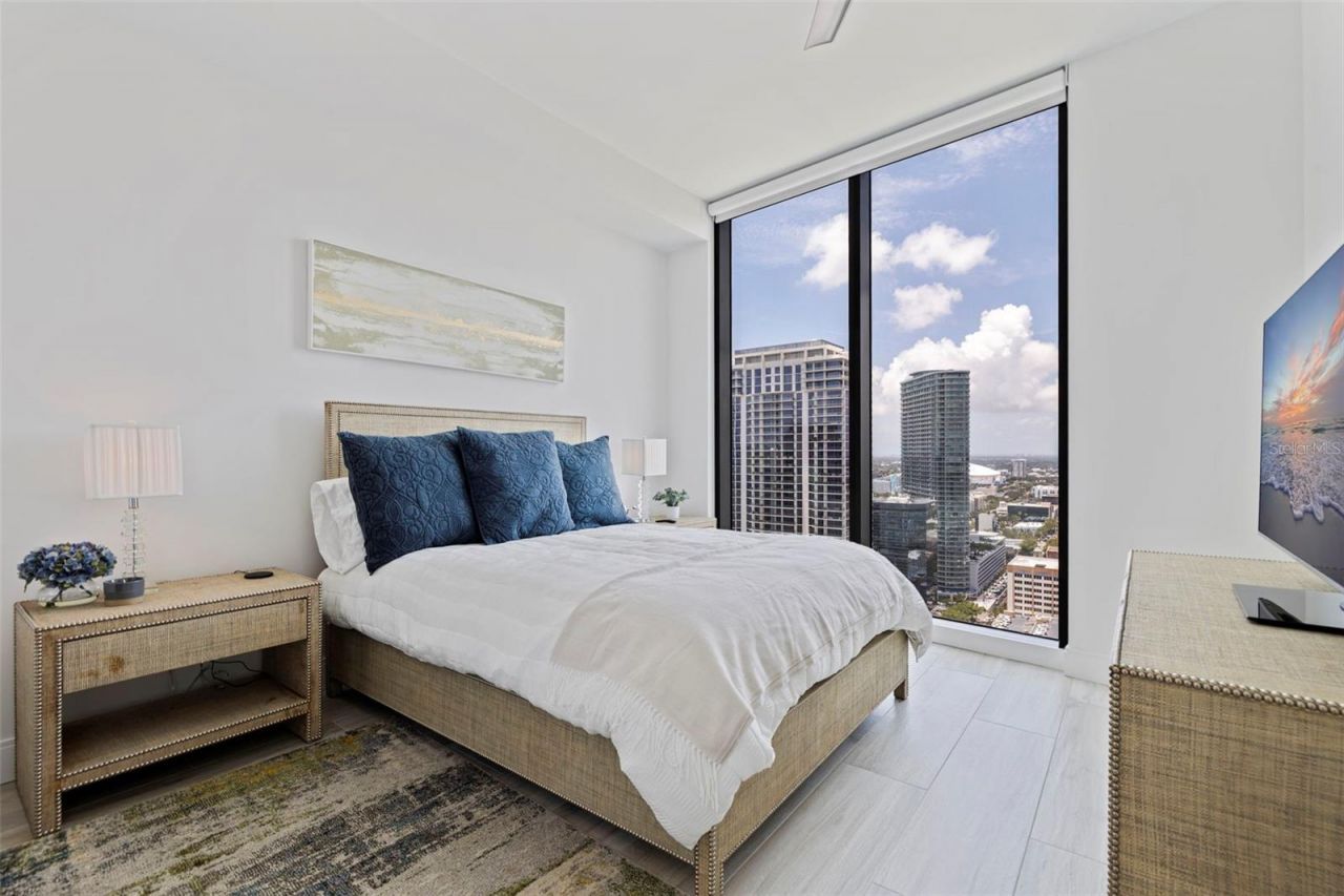 100 1st Avenue N, Unit 3405, Saint Petersburg, FL 33701 Photo