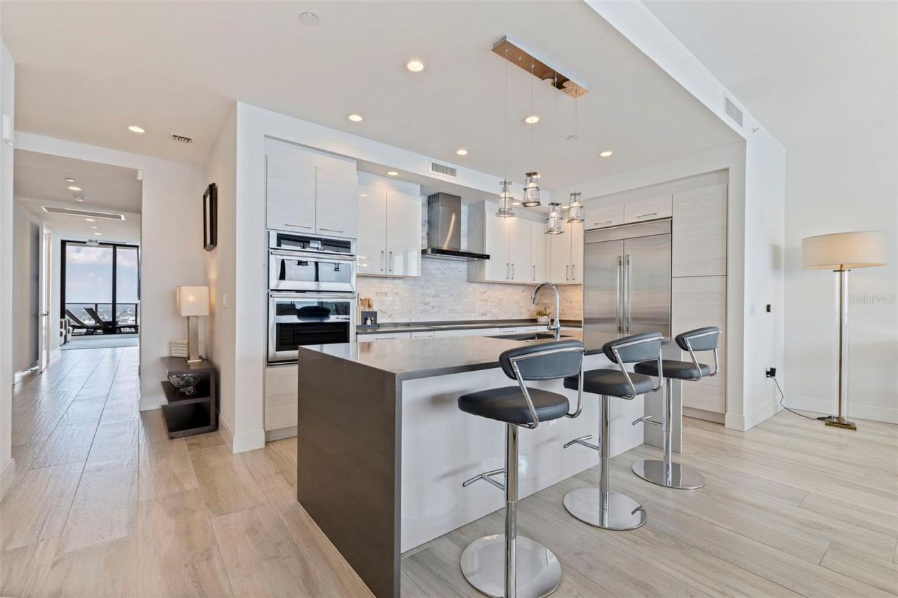 100 1st Avenue N, Unit 3405, Saint Petersburg, FL 33701 Photo