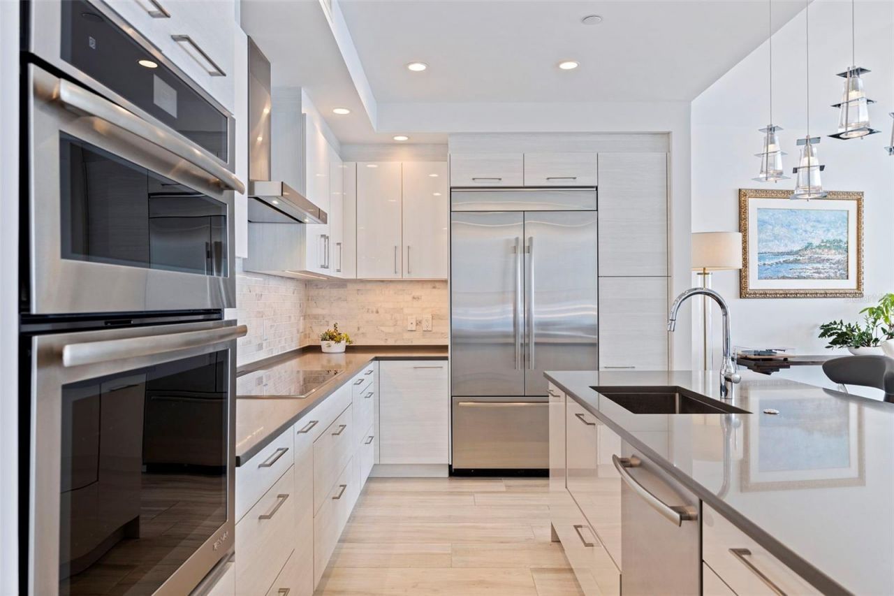100 1st Avenue N, Unit 3405, Saint Petersburg, FL 33701 Photo