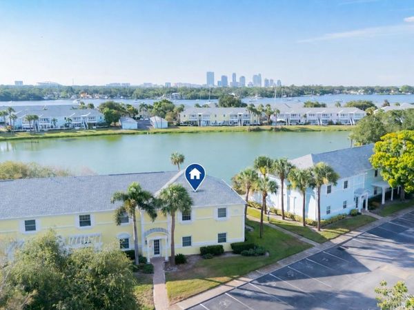 123 SEAHORSE DRIVE SE, Unit D, ST PETERSBURG, FL 33705