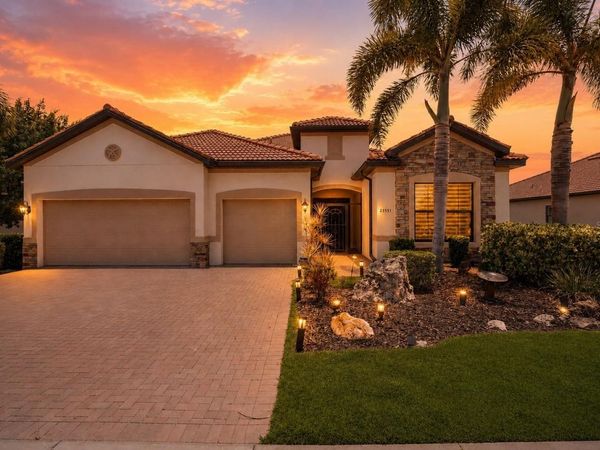 23551 WAVERLY CIRCLE , VENICE, FL 34293