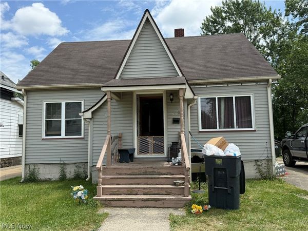 208 Oregon Avenue NW, Warren, OH 44485