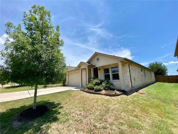 120 Chickadee CV, Kyle, TX 78640
