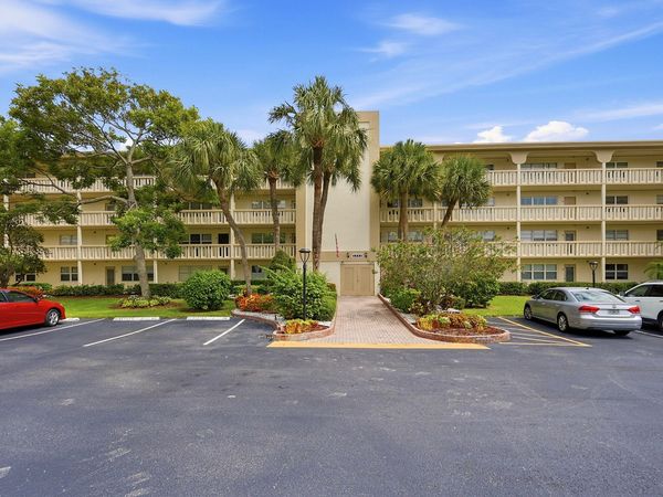 2905 Victoria Place, Unit C4, Coconut Creek, FL 33066